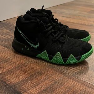 Kyrie 4 PS “Halloween” Shoes